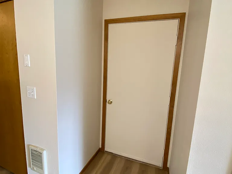 905 SE Stratford Ct — Photo 23