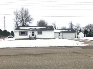205 1st St, Rushmore, MN 56168
