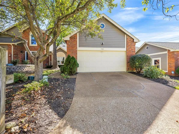 731 Walnut Creek Ln, Chesterfield, MO 63017