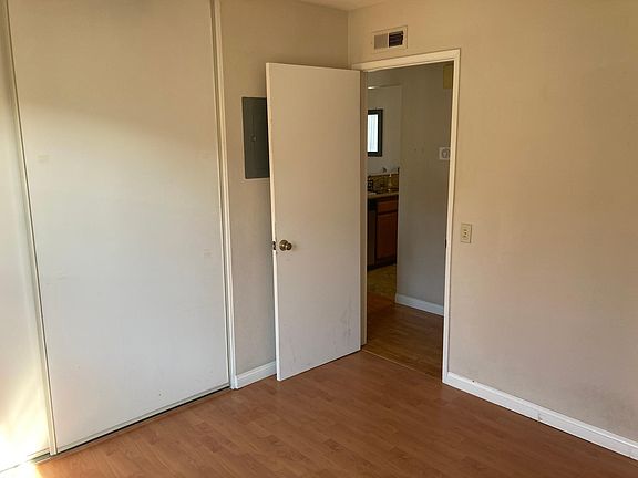 3rd image of 4145 Porte De Palmas
