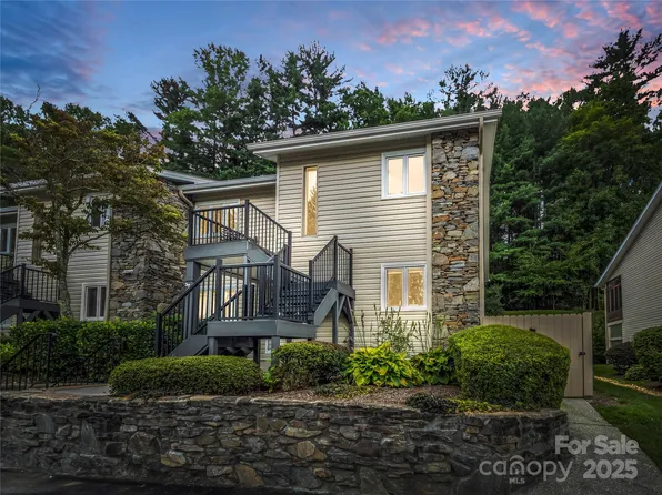 620 Britton Creek Dr #602, Hendersonville, NC 28791