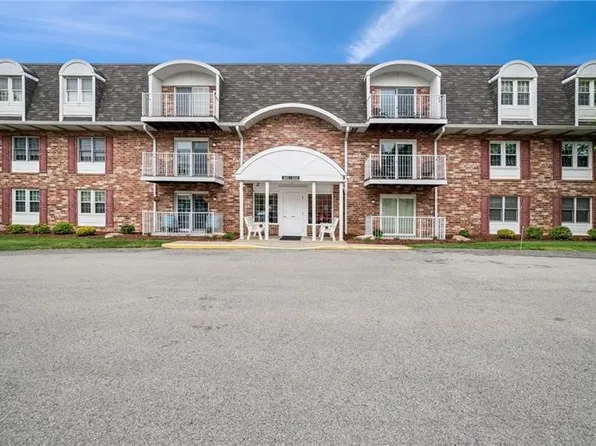 601 Clubhouse Dr, Washington, PA 15301