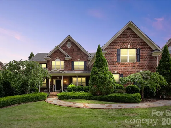 14825 Capricorn Ln, Charlotte, NC 28277