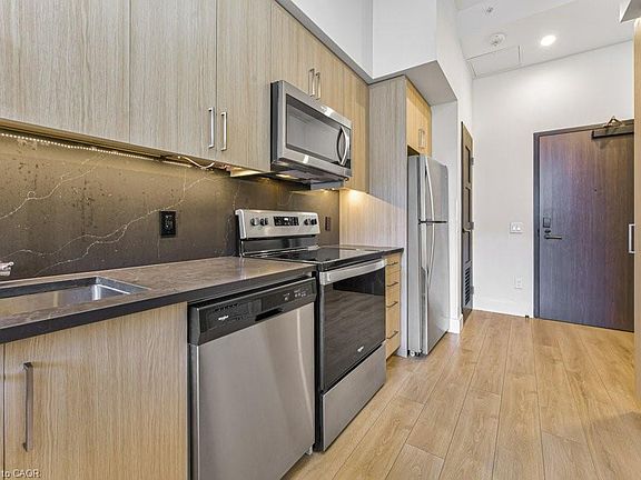 4th image of 145 Columbia St W #202