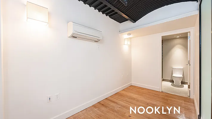 Rented by Nooklyn NYC LLC | media 4