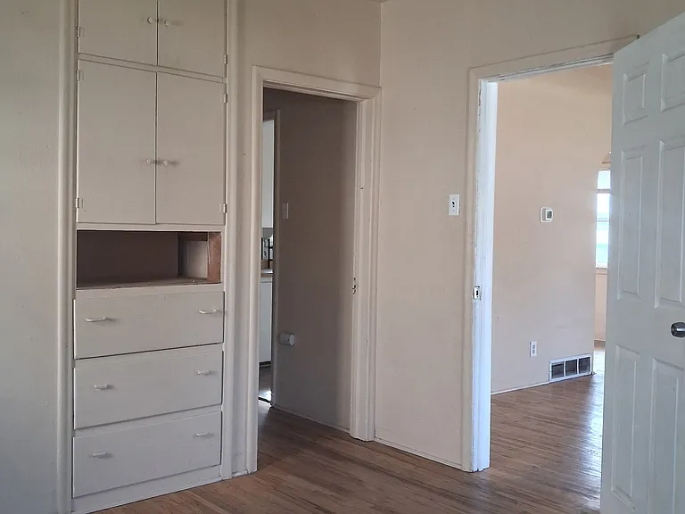 1118 Arthur St — Photo 5