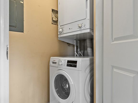 5th image of 1761 Wire Rd Unit 15