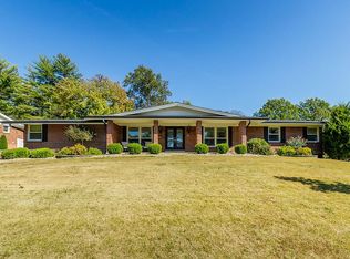 14149 Parliament Dr, Chesterfield, MO