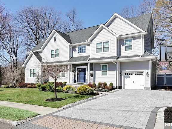 2nd image of 5 Colebrook Dr