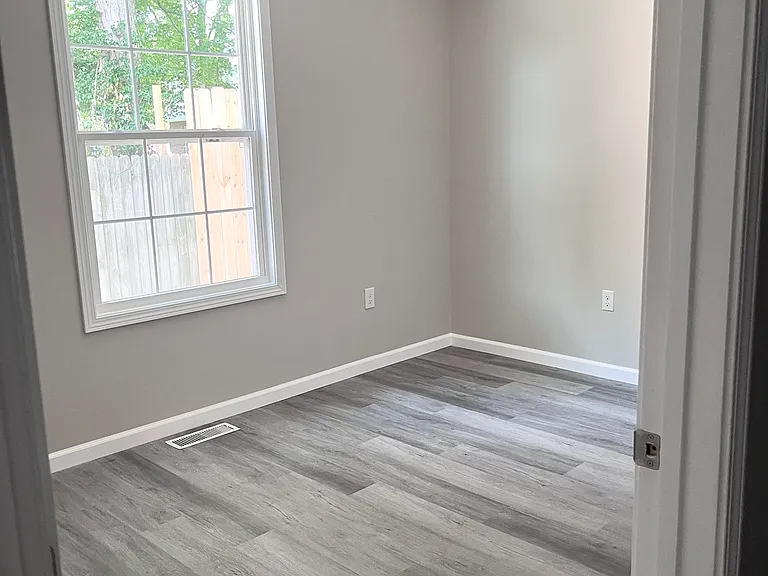 804 Maple Ct — Photo 5