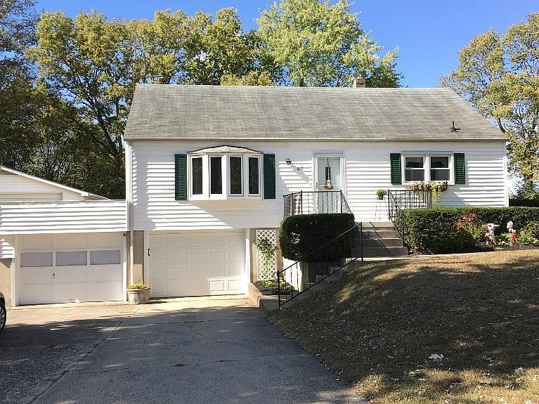 1st image of 617 W Crescent Ln