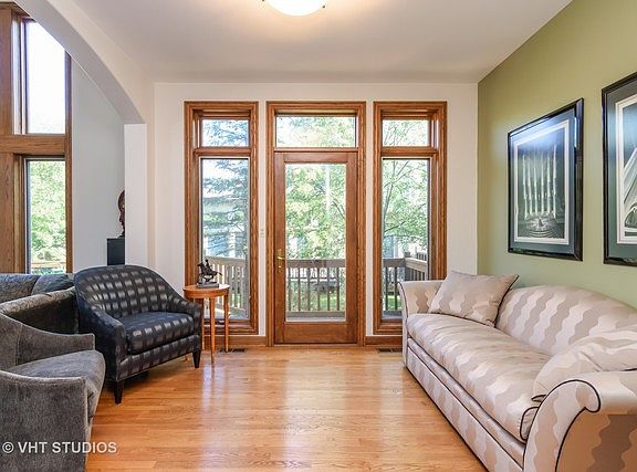 5th image of 892 W Goodrich Pl