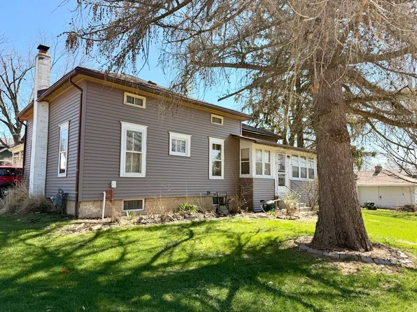 213 N 1st St, Elburn, IL 60119