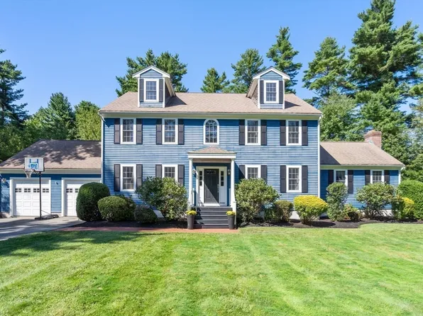 118 Paradise Ln, Rochester, MA 02770