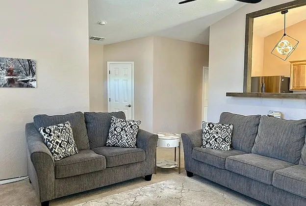 10555 E Quail Run Rd — Photo 3