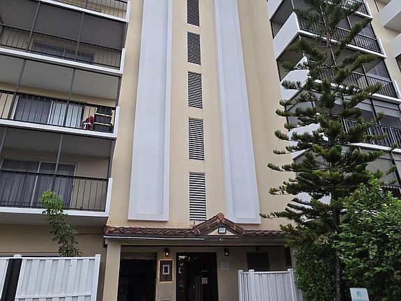2nd image of 4164 Inverrary Drive #601