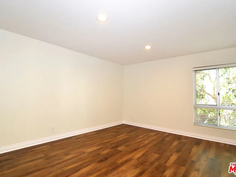 5950 Canterbury Dr #C212 — Photo 6