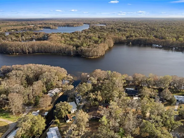 8763 E Anglers Ct, Floral City, FL 34436