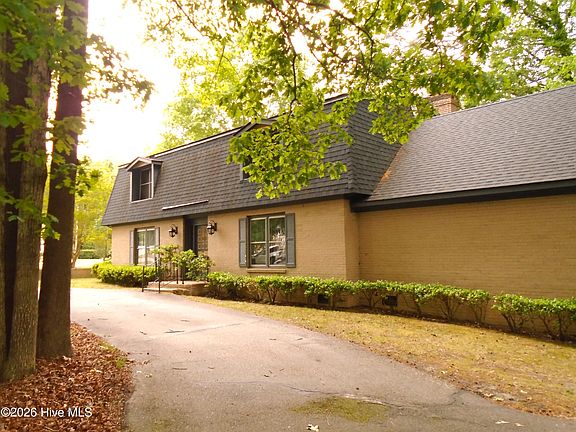 5th image of 200 Stonybrook Road