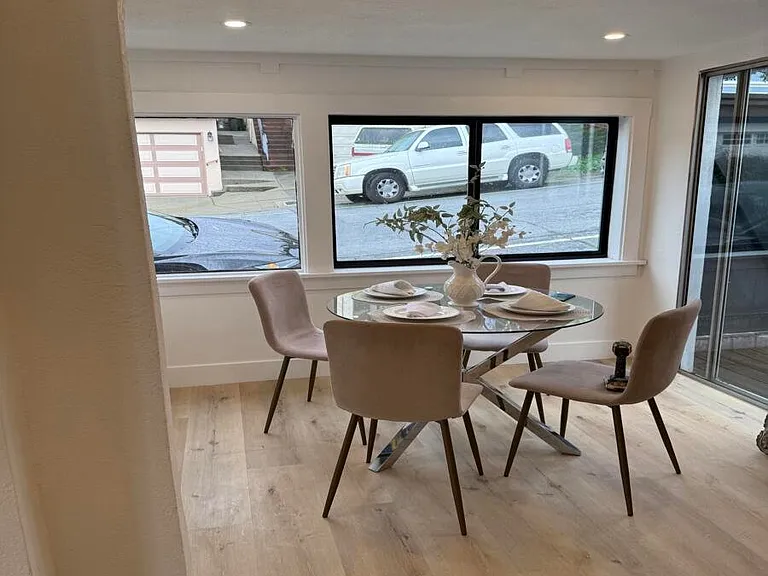 300 Klamath St — Photo 2