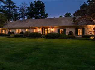 825 Allens Creek Rd, Rochester, NY 14618