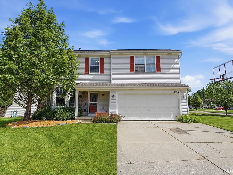 1st image of 1099 Carriage Hill Dr