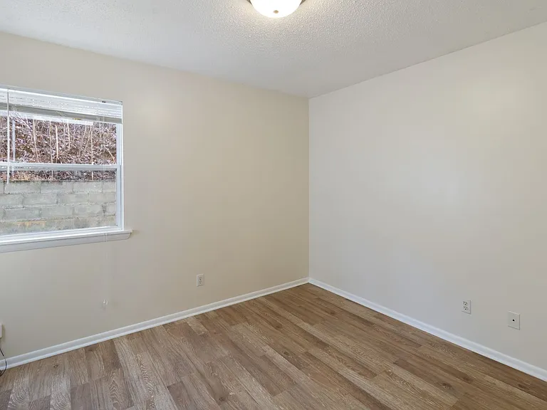 100 Bearwood Dr — Photo 11