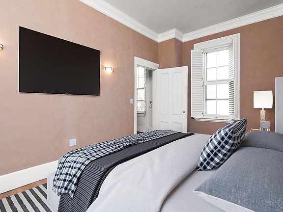 Large Bedroom