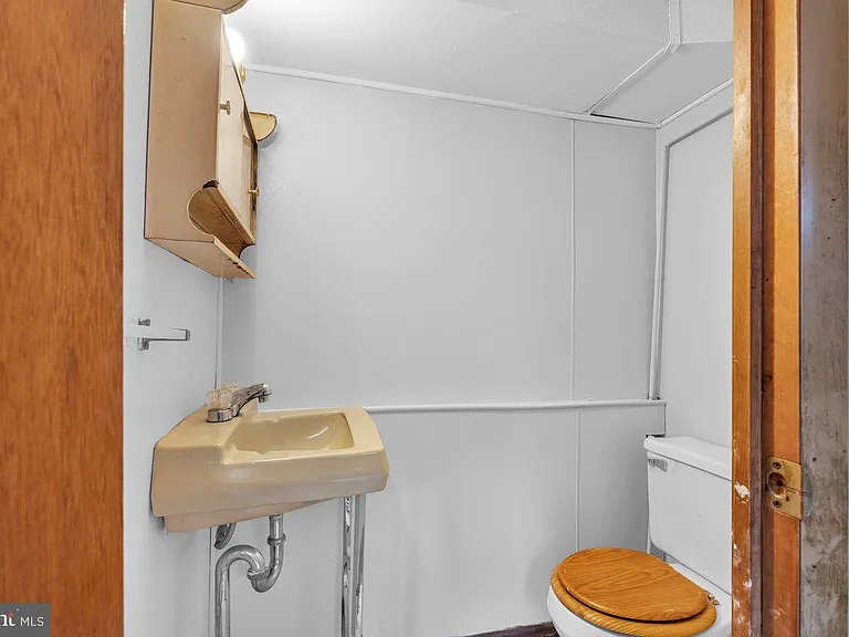 3639 Gaul St — Photo 16