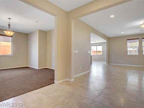 5th image of 6924 Laurel Falls Ct