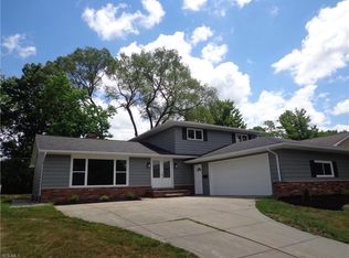 7507 Bartholomew Dr, Middleburg Heights, OH 44130
