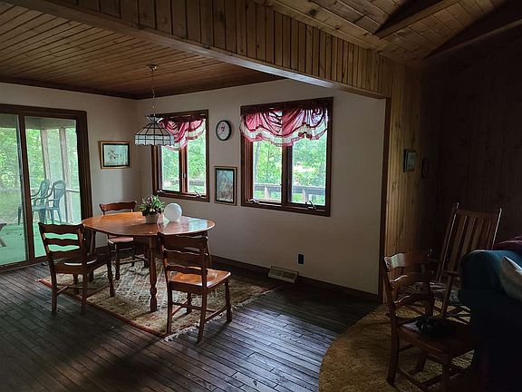 5th image of 17004 Hidden Valley Ln