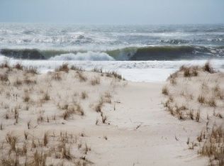 4 Duck Point Rd, Remsenburg, NY 11960