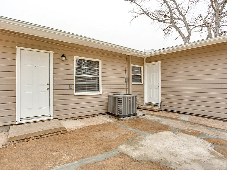 2518 Winthrop Dr — Photo 19