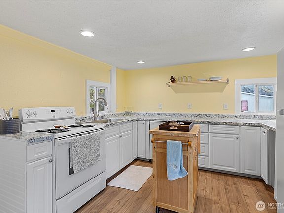 2nd image of 1320 N Oak Harbor Street #107
