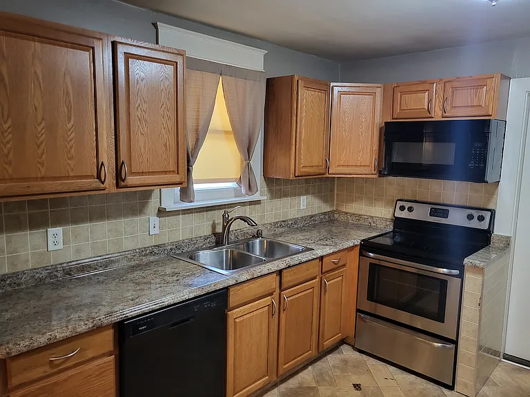 4 S Railroad St #2 — Photo 16