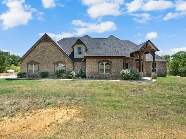 200 E Bluff Ln, Millsap, TX 76066