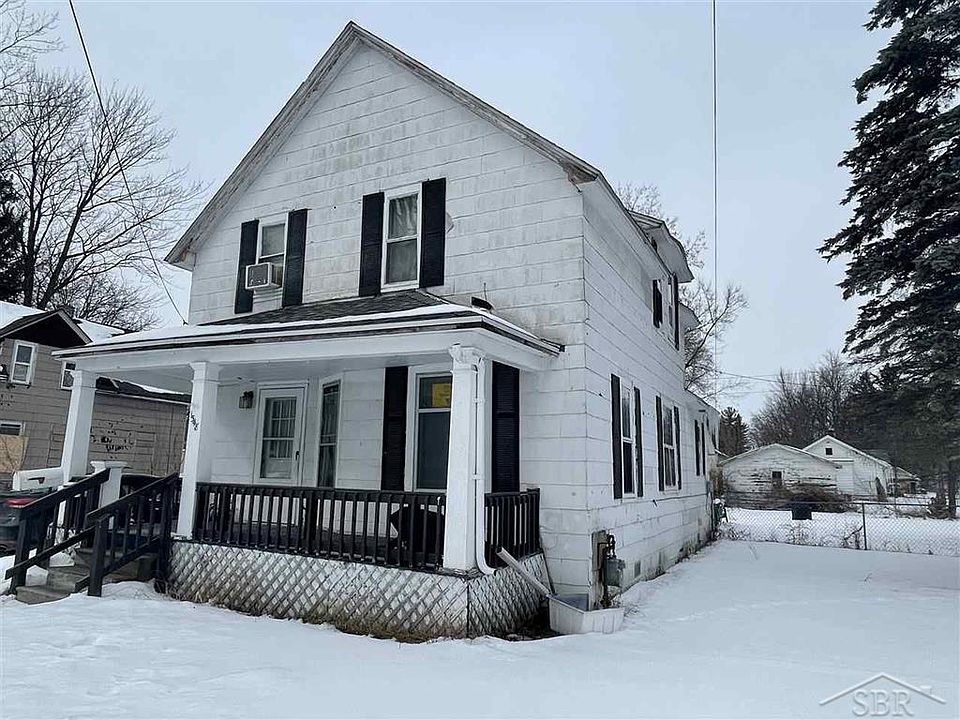 2nd image of 1548 Marquette St