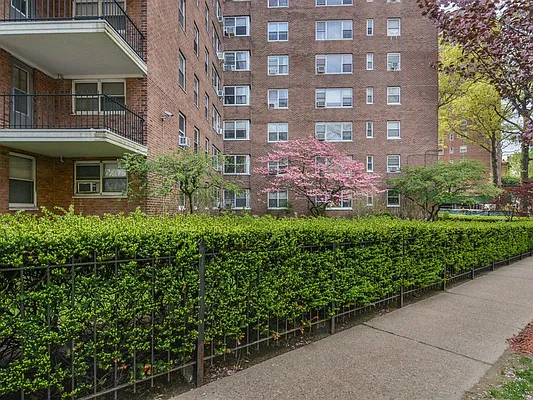 Sold by Robert E. Hill  | media 12