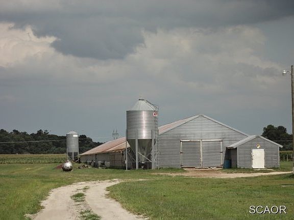 4th image of 32517 Dukes Dr