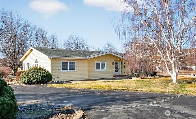 2305 Cherry Blossom Drive, Ephrata, WA 98823 | Zillow
