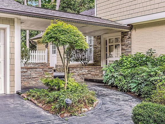 3rd image of 4431 Reid Ln NW