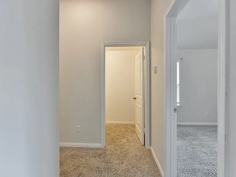 6306 Golden Gate Dr — Photo 16