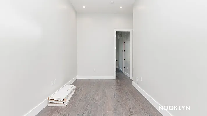 Rented by Nooklyn NYC LLC | media 7