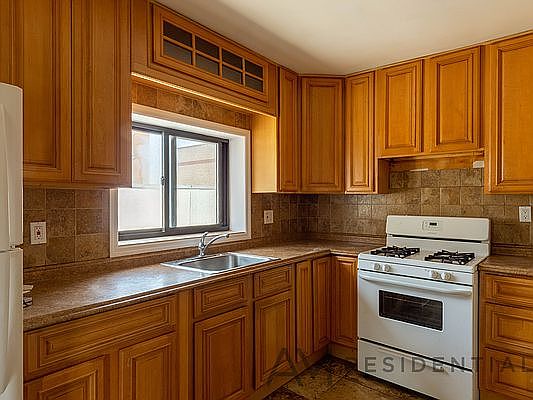 3rd image of 2655 Cropsey Ave #C