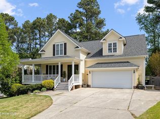 1400 Applethorn Dr, Apex, NC 27502