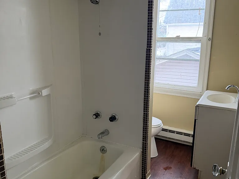 80 Carlisle St #2 — Photo 6