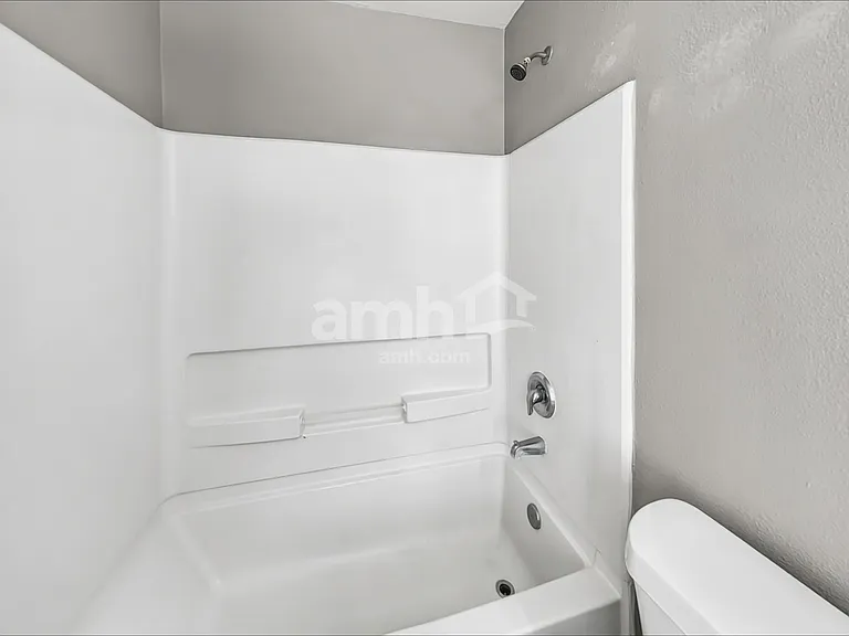 833 Lightningbug Ln — Photo 11