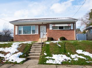 16 William Penn Dr, Camp Hill, PA
