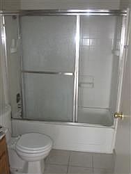 2nd image of 2529 Glen Ave